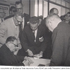 Assinatura do documento que oficializava a Festa Nacional do Fumo (FENAF) (Festa Nacional do Fumo) pelo então Presidente Castelo Branco.